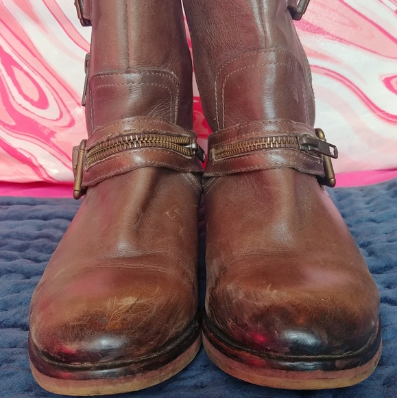 Leather boots - Picture 1 of 16